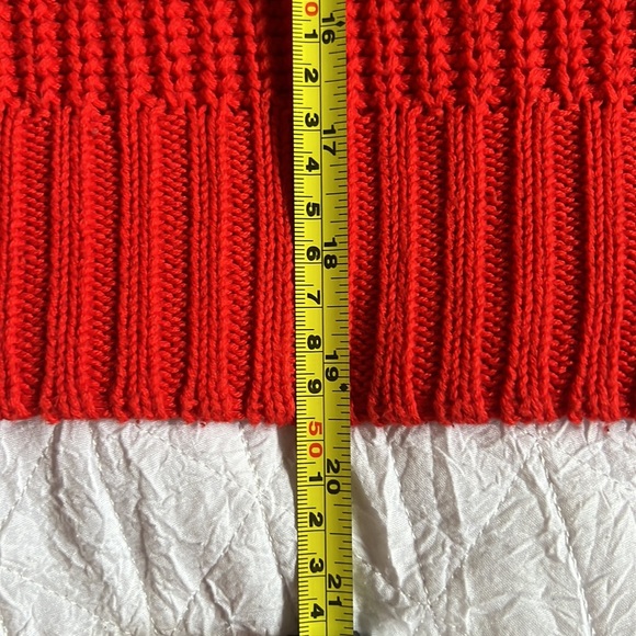 Red H&M Knit Sweater, size S - Picture 5 of 9